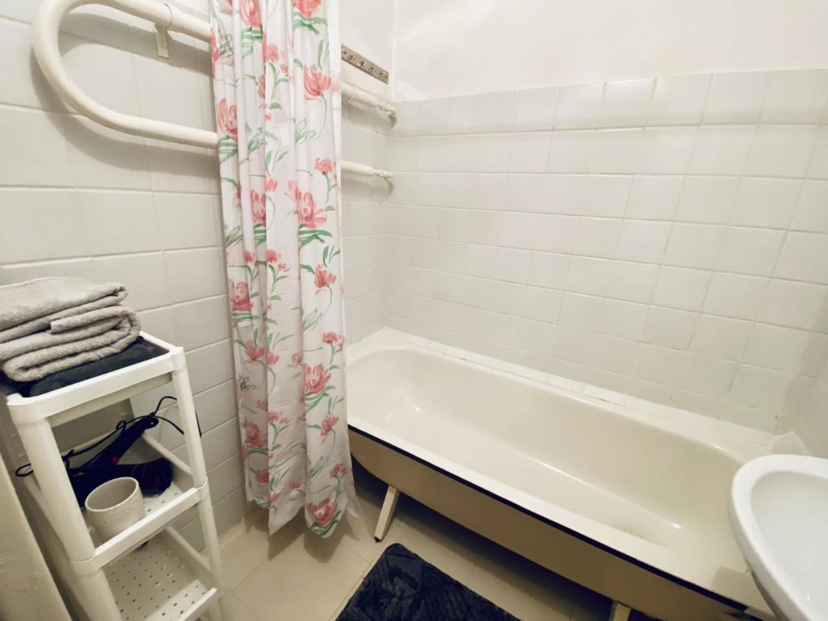 Spacious 3-Room Apartment & Parking Рига Екстер'єр фото