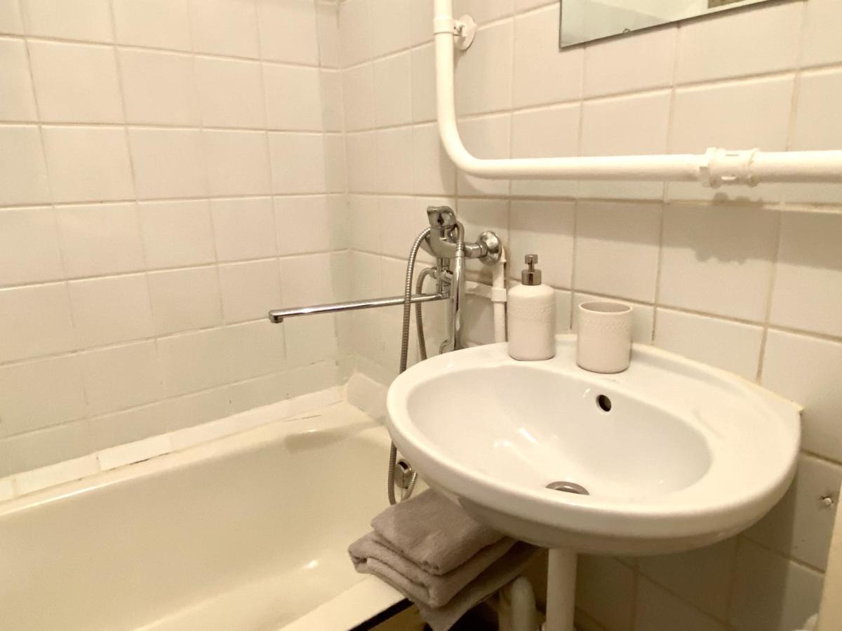 Spacious 3-Room Apartment & Parking Рига Екстер'єр фото